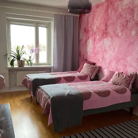 Apartamento Sares - Ydinkeskustan Tilava Reissukoti