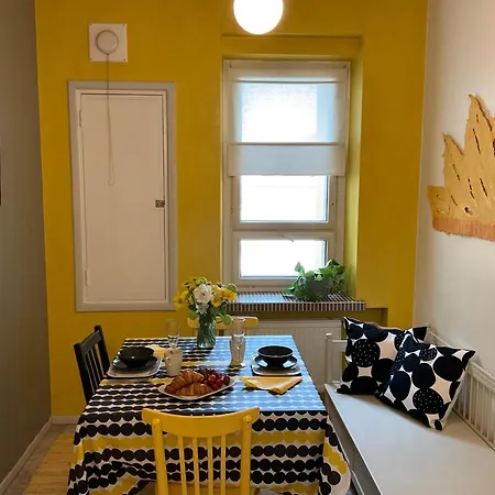 Apartamento Sares - Ydinkeskustan Tilava Reissukoti Kuopio