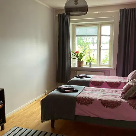 Sares - Ydinkeskustan Tilava Reissukoti Apartment